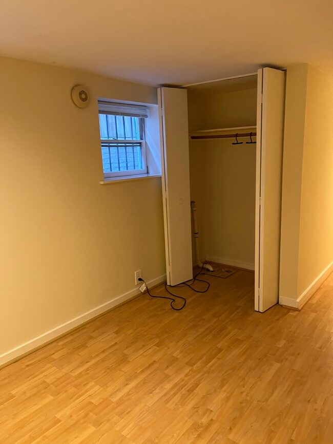 Building Photo - 1825 Swann St NW