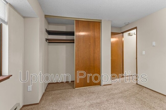 Building Photo - 250 Cervantes Cir