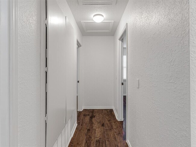 Building Photo - 1608 NW 7th St