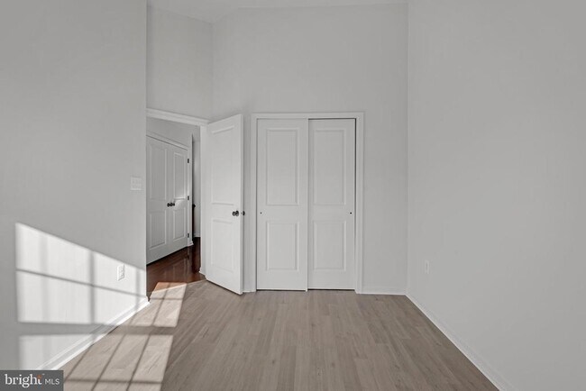 Building Photo - 22554 Cambridgeport Square