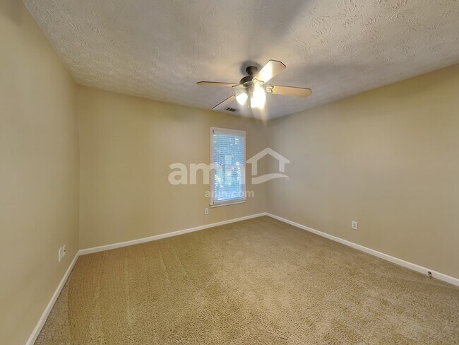 Building Photo - 5435 Silk Oak Way