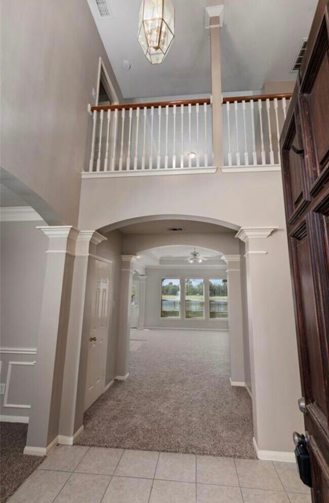 Building Photo - 10115 Cottonwood Canyon Dr