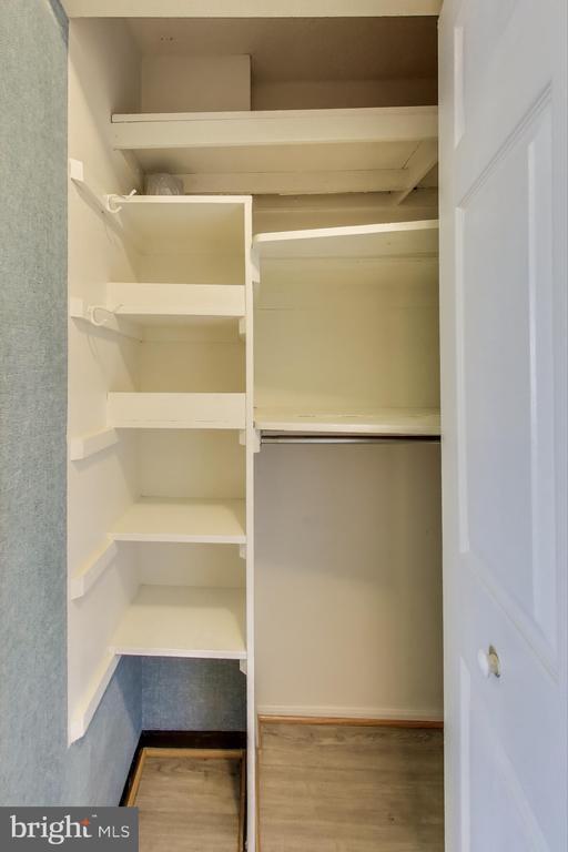 Building Photo - 4 Monroe St