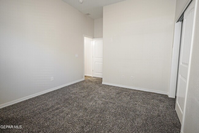 Building Photo - 13652 Glen Vista Ln