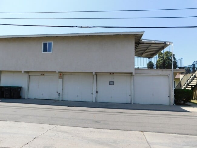 Building Photo - 5901 Belgrave Ave