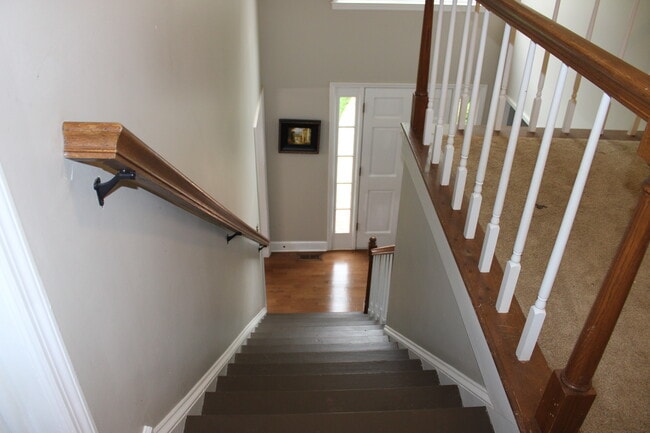 Building Photo - 2164 Westbury Ct SW