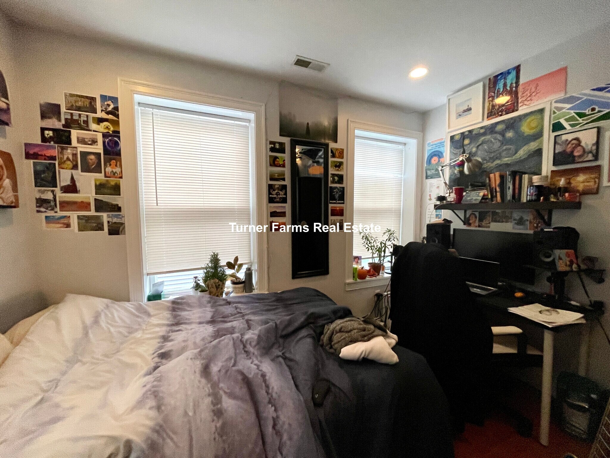 Building Photo - 721 Parker St