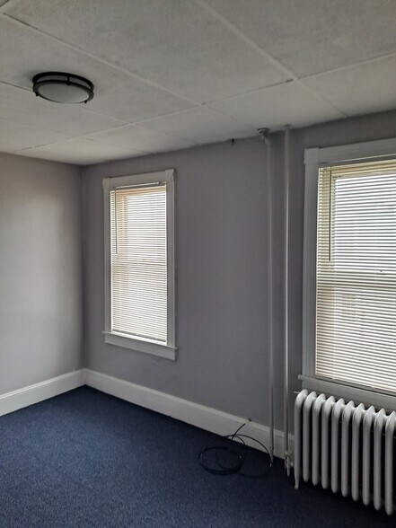 Building Photo - 851 10th Ave