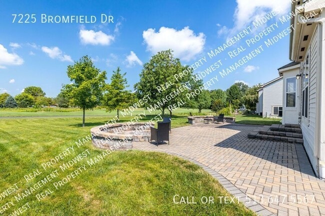 Building Photo - 7225 Bromfield Dr