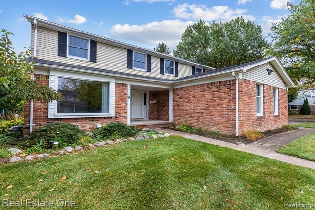 Building Photo - 5842 Marble Dr