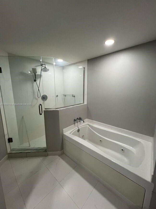 Building Photo - 55 SE 6th St