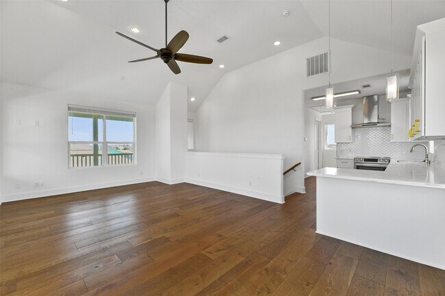 Building Photo - 4006 Fort Bend Dr