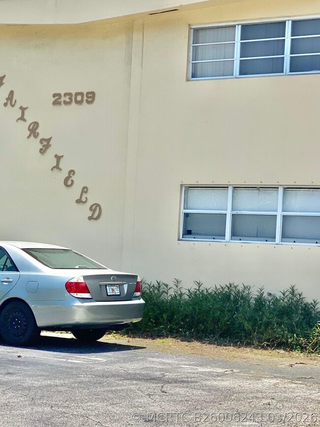 Building Photo - 2303 S Federal Hwy
