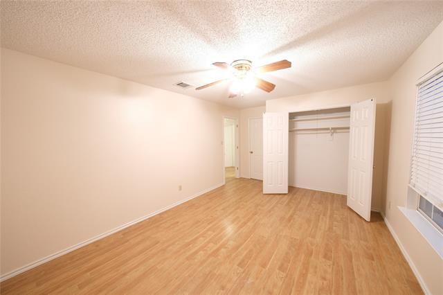 Building Photo - 4348 Kenwood Dr