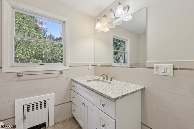 Building Photo - 359 Bogert Ave