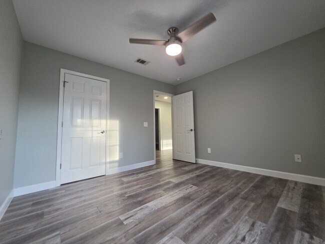 Building Photo - 1682 Village Pkwy