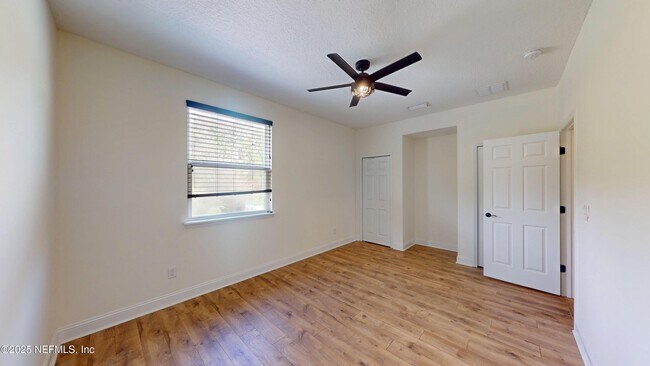 Building Photo - 415 Fever Hammock Dr