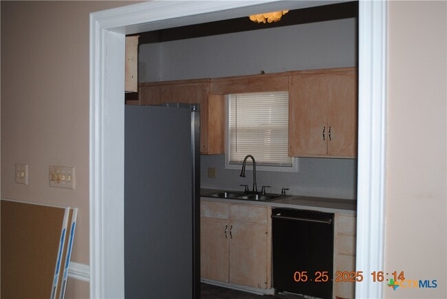 Building Photo - 817 Santa Maria Rd
