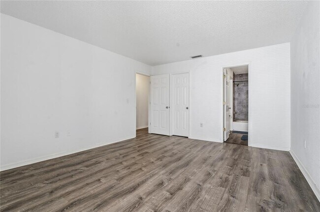Building Photo - 643 Haven Pl
