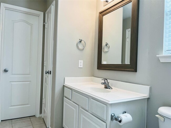 Building Photo - 7415 Hollister Ridge