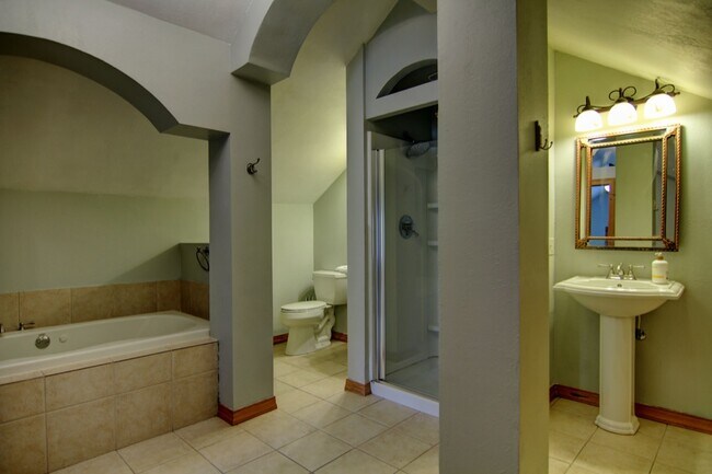 Craftsman archwork - 5427 Xerxes Ave S