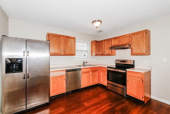 Building Photo - 15469 Fawn Meadow Dr