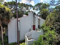 Building Photo - 205 Fairway Dr.