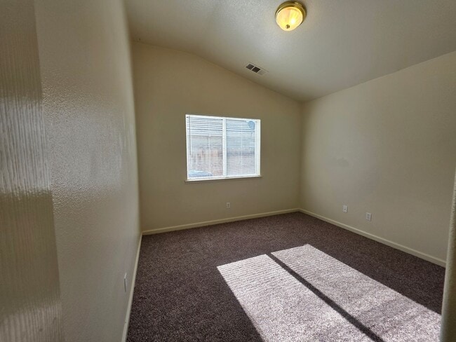 Building Photo - Single Story home in Sylvan Schools!