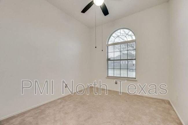 Building Photo - 3708 Bryson Dr