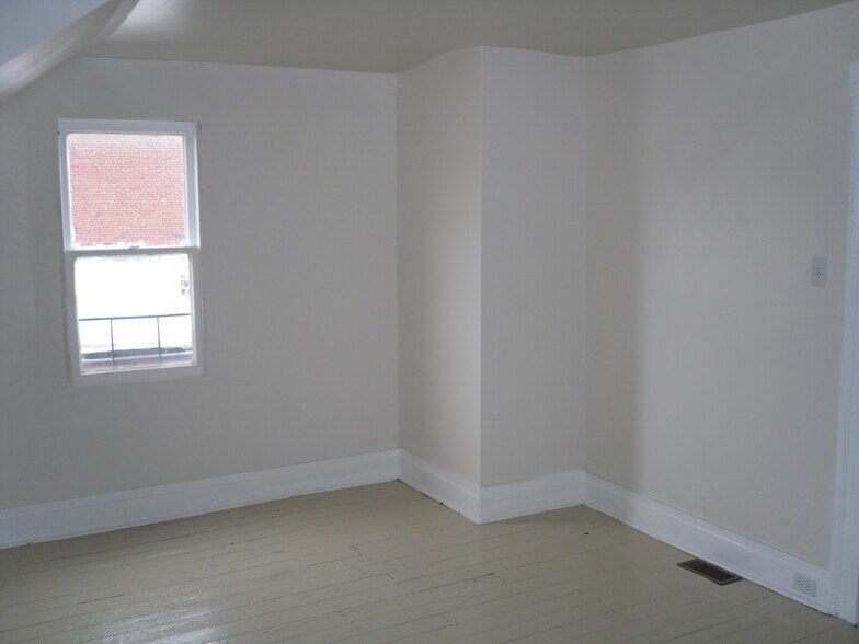 Building Photo - 3110 Niagara St