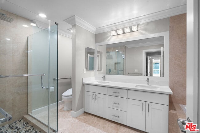 Building Photo - 4477 Wilshire Blvd