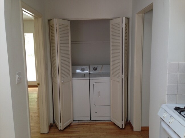 W&D - 1815 N Beverly Glen Blvd