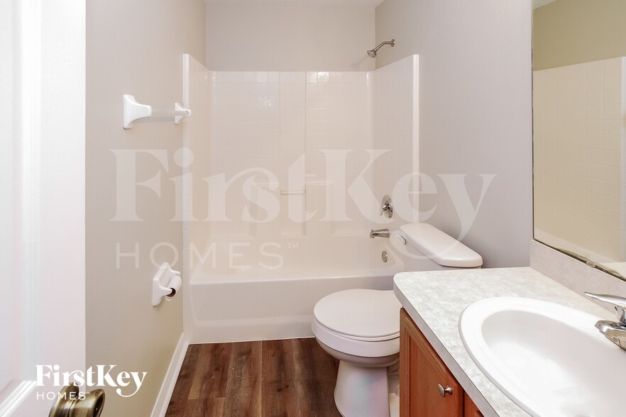 Building Photo - 64 Ramblewood Dr