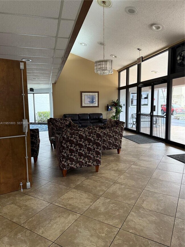 Building Photo - 6650 Royal Palm Blvd