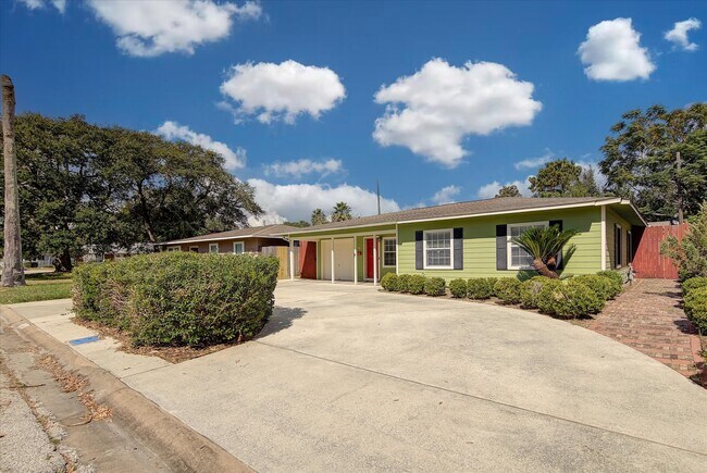 Building Photo - 116 Tarpon Ave