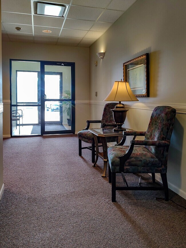 Building Photo - Diamond Valley Apartments Plan F