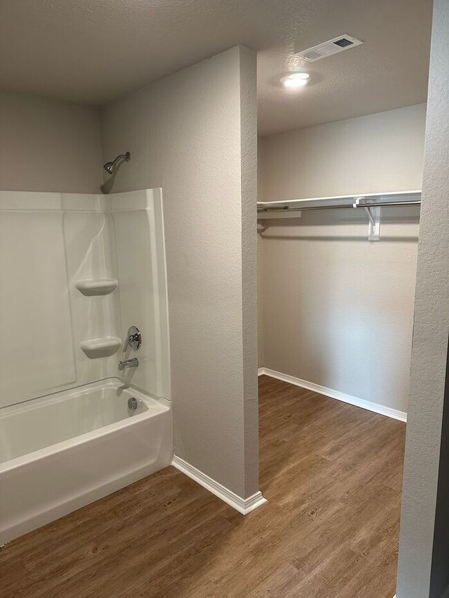 Building Photo - *Pre-leasing* NEWER Four Bedroom | Two Bat...