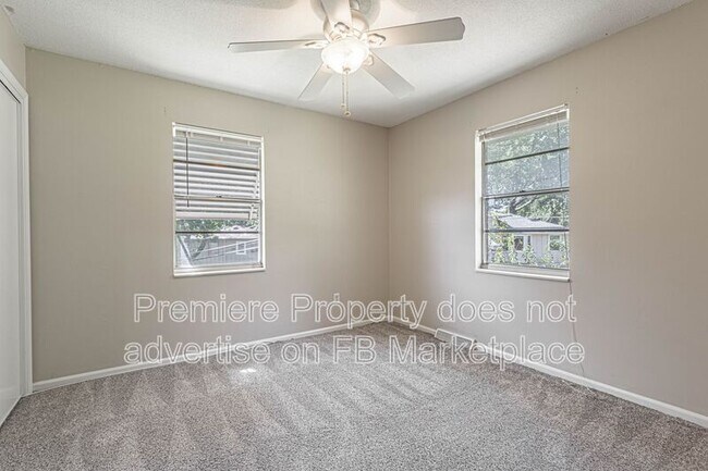 Building Photo - 8726 W 70th St