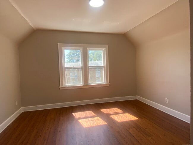 Building Photo - 301 Terrace Ave