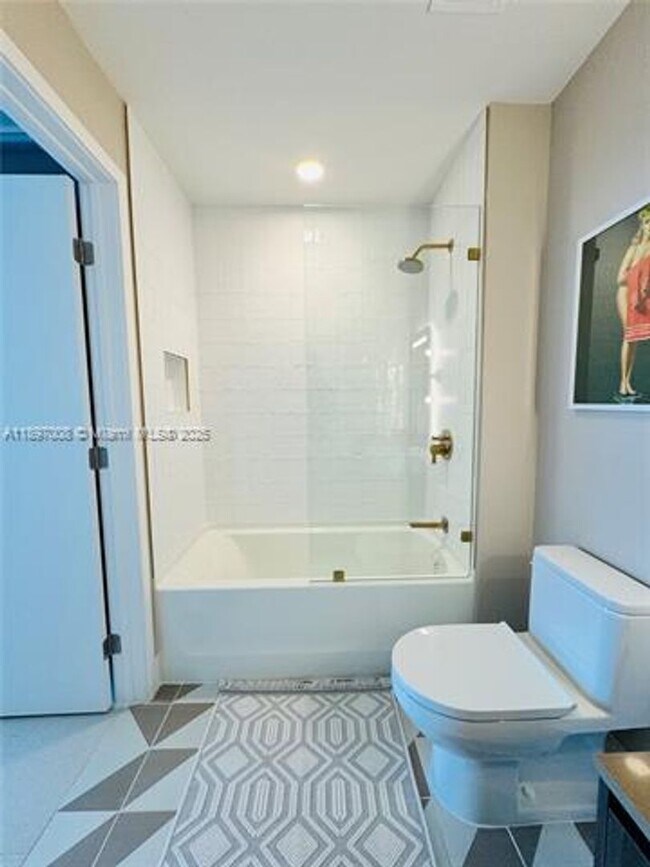 Building Photo - 159 NE 6th St