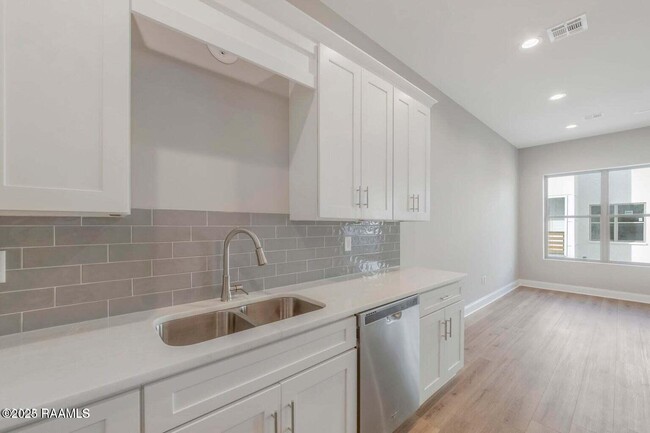 Building Photo - 116 Gadwall Dr