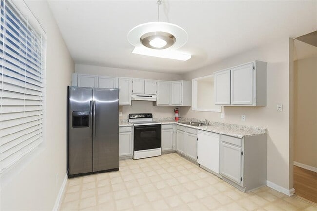 Building Photo - 1953 Abbey Province