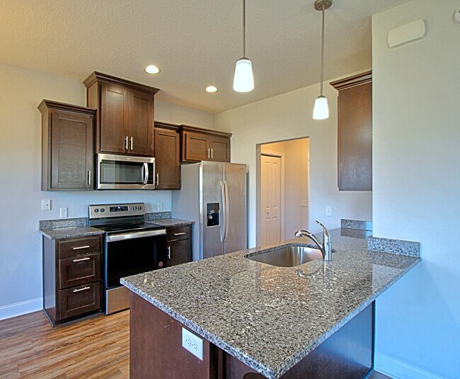 Building Photo - 106 Centennial Ct