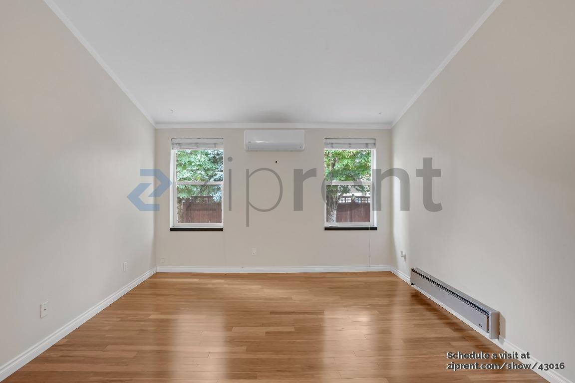 Building Photo - 9920 SW Kable St