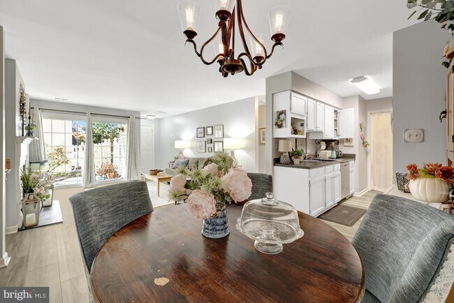 Building Photo - 10205 Ashbrooke Ct