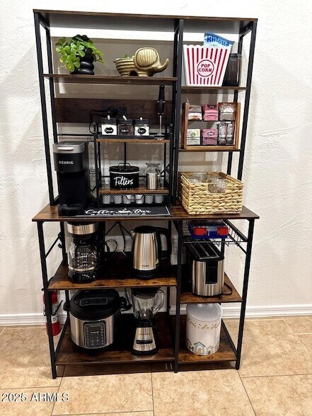 Building Photo - 3428 E Acoma Dr