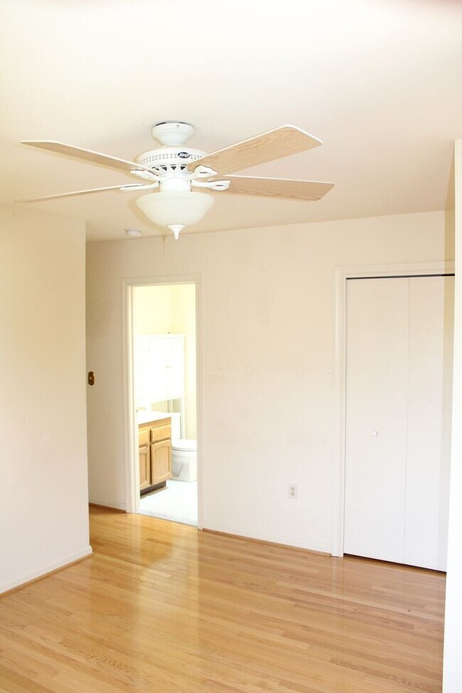 Building Photo - Conveniently Located- Three Bedroom Home Annapolis, MD