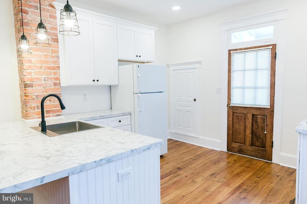 Building Photo - 102 Washington Ave