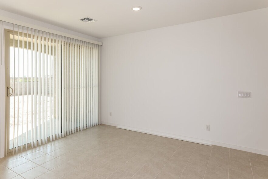 Building Photo - 4417 S 110th Ave