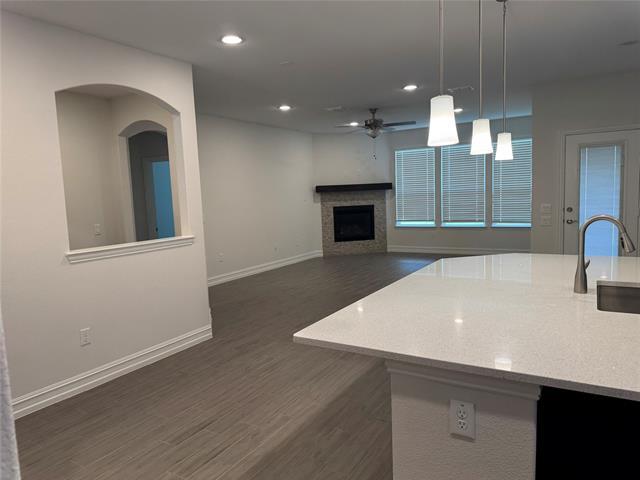 Building Photo - 2724 Southampton Dr